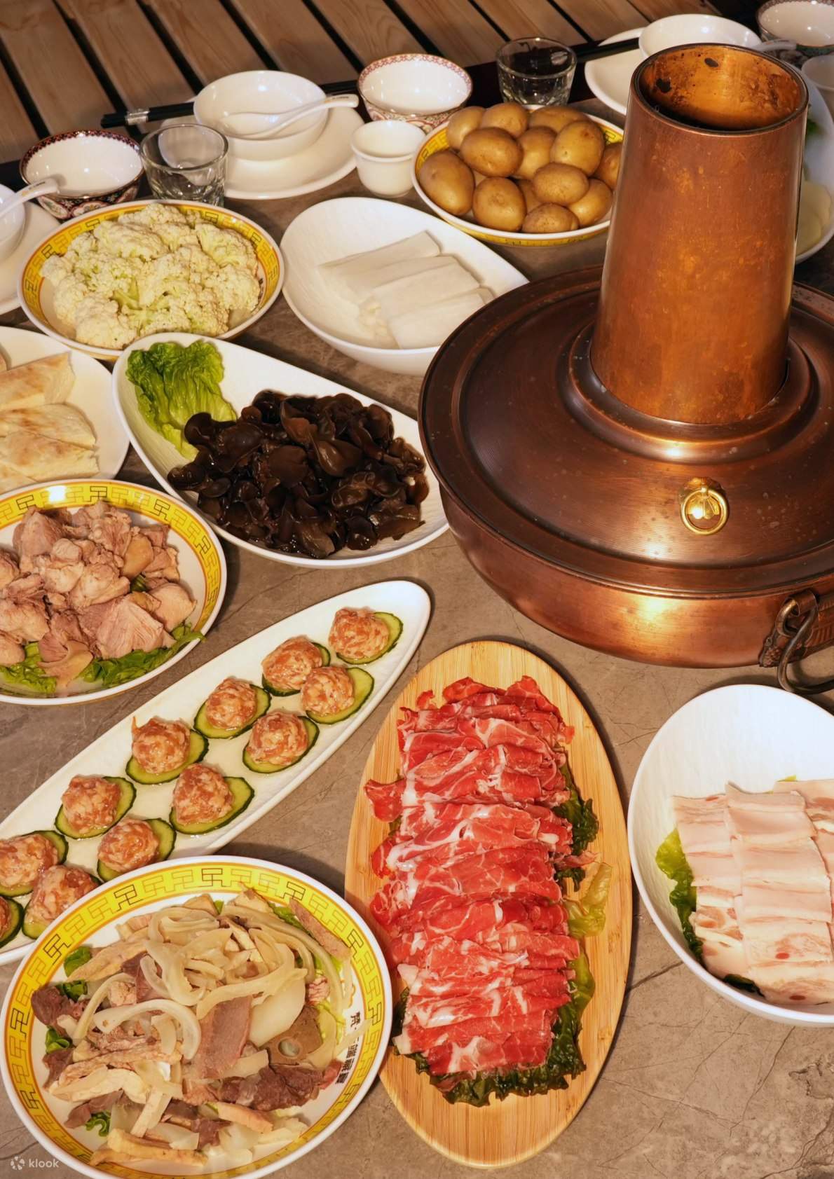 梵·윈단 티베트 연회 | 주자이거우 경구점